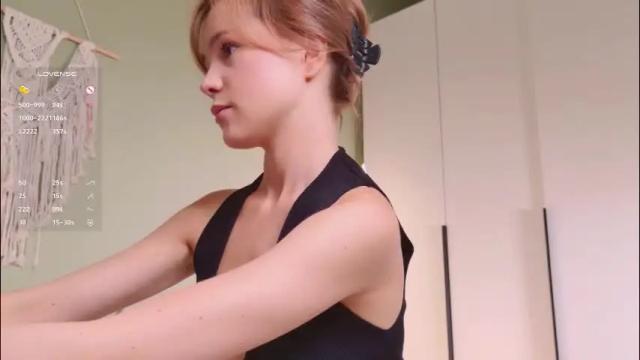 Image 4 of rinassecret Stream on Chaturbate on 2 months ago