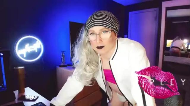 Image 2 of ripleycsta Stream on Chaturbate on 16 months ago