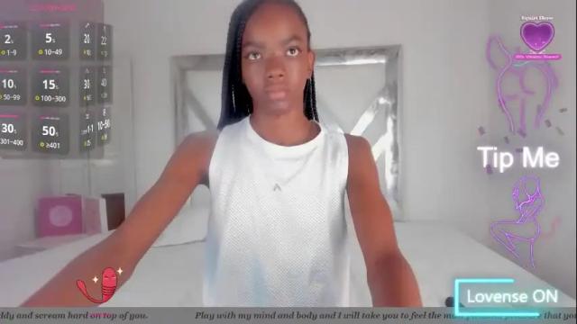 Image 2 of ririblonde Stream on Chaturbate on 1 month ago