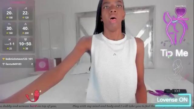 Image 6 of ririblonde Stream on Chaturbate on 1 month ago