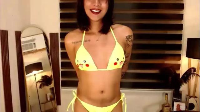 Image 2 of ririmoorets Stream on Chaturbate on 1 month ago