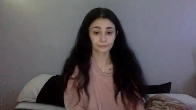 Image 2 of risababyy Stream on Chaturbate on 15 months ago
