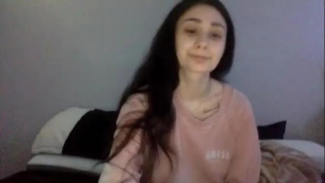 Image 6 of risababyy Stream on Chaturbate on 15 months ago