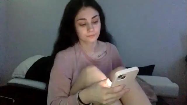 Image 7 of risababyy Stream on Chaturbate on 15 months ago