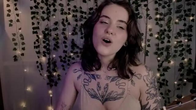 Image 10 of risha_laass Stream on Chaturbate on 3 months ago