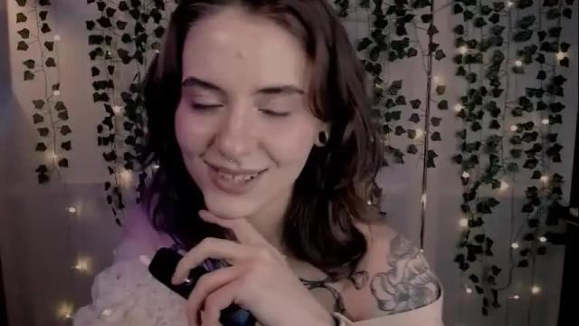 Image 4 of risha_laass Stream on Chaturbate on 3 months ago