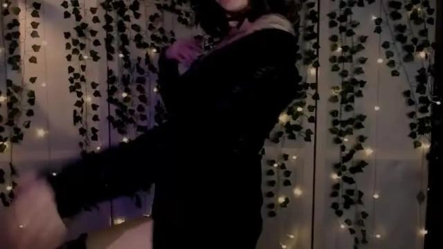 Image 10 of risha_laass Stream on Chaturbate on 2 months ago