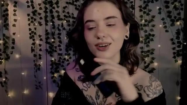 Image 7 of risha_laass Stream on Chaturbate on 2 months ago