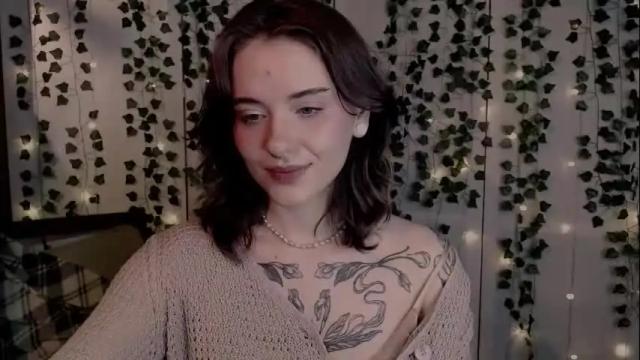 Image 2 of risha_laass Stream on Chaturbate on 2 months ago