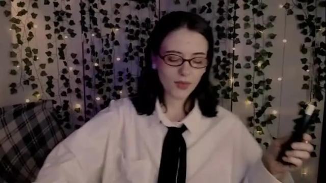 Image 2 of risha_laass Stream on Chaturbate on 2 months ago