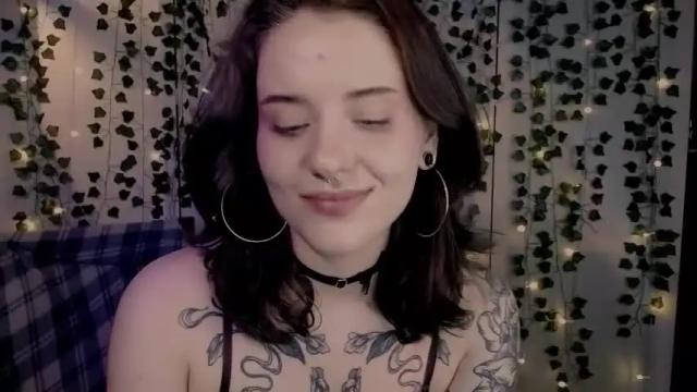 Image 3 of risha_laass Stream on Chaturbate on 1 month ago