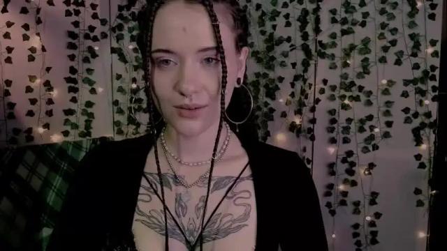 Image 2 of risha_laass Stream on Chaturbate on 1 month ago
