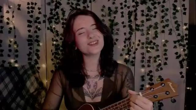Image 4 of risha_laass Stream on Chaturbate on 1 month ago