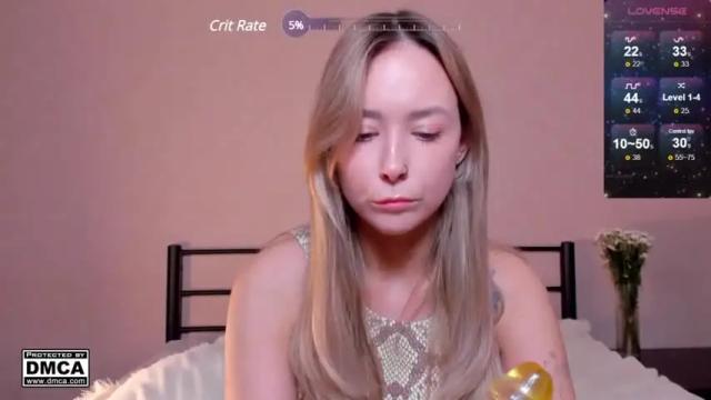 Image 4 of ritzy_star Stream on Chaturbate on 19 months ago
