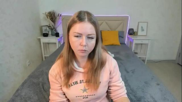 Image 7 of robertamorelly Stream on Chaturbate on 1 month ago