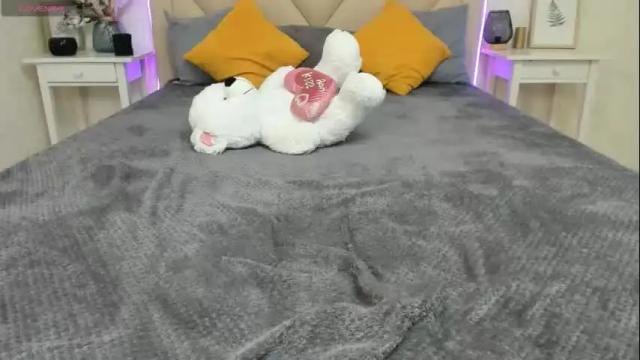 Image 6 of robertamorelly Stream on Chaturbate on 1 month ago