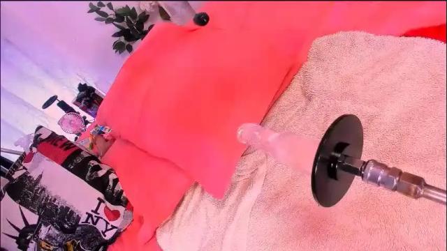 Image 11 of roberts_kloe Stream on Chaturbate on 1 month ago