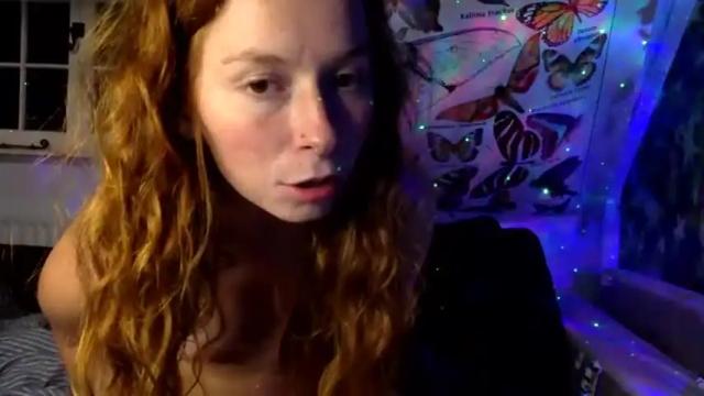 Image 12 of robinblackly Stream on Chaturbate on 15 months ago