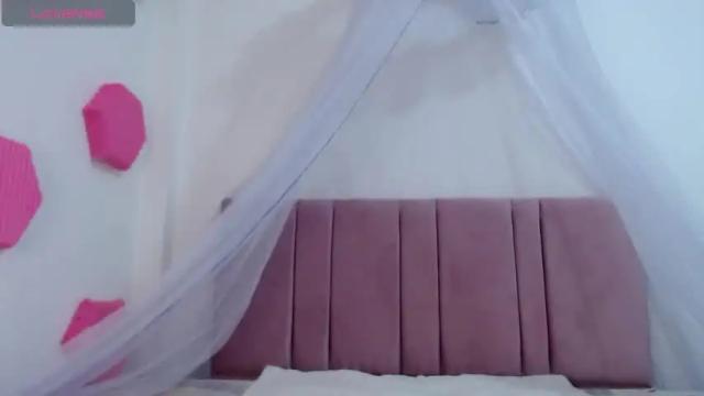Image 11 of roblesxx Stream on Chaturbate on 19 months ago