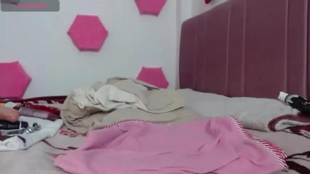 Image 6 of roblesxx Stream on Chaturbate on 17 months ago