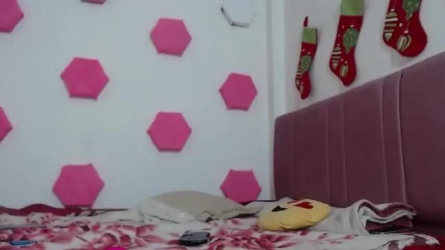 Image 10 of roblesxx Stream on Chaturbate on 24 months ago