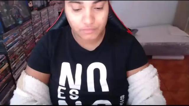 Image 4 of rokyhilary Stream on Chaturbate on 18 months ago