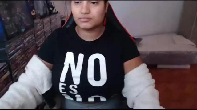 Image 6 of rokyhilary Stream on Chaturbate on 18 months ago