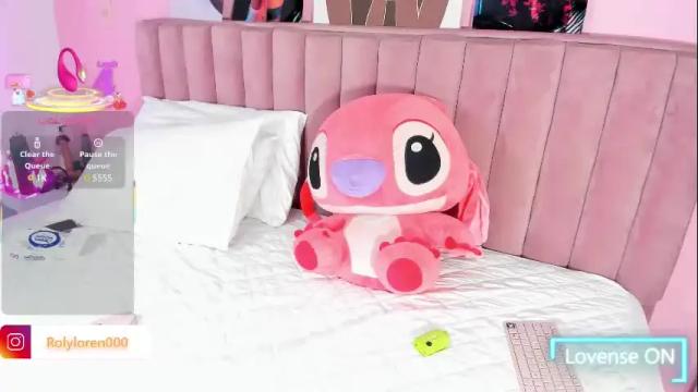 Image 12 of rolyloren Stream on Chaturbate on 2 months ago