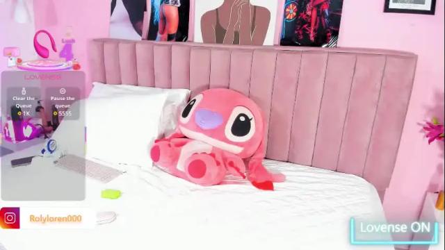 Image 4 of rolyloren Stream on Chaturbate on 2 months ago