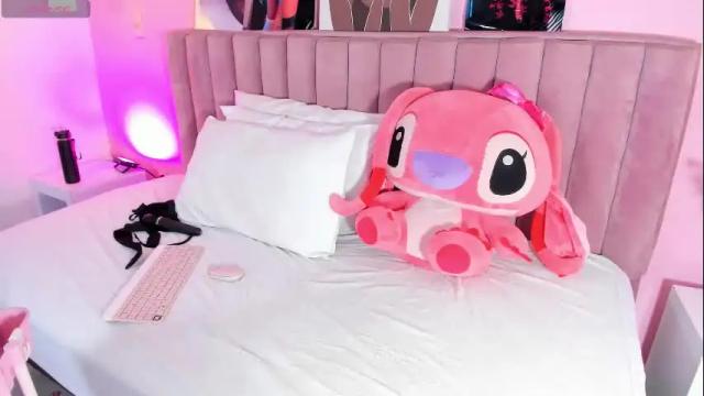 Image 8 of rolyloren Stream on Chaturbate on 1 month ago