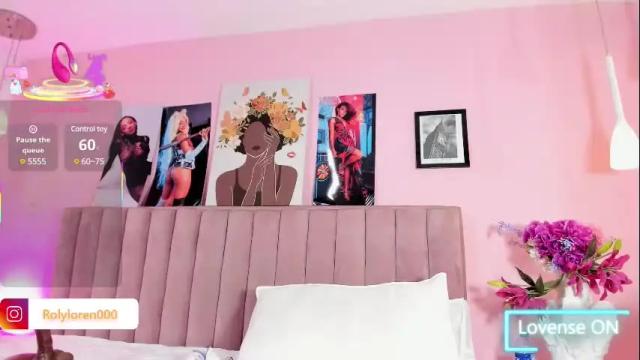 Image 7 of rolyloren Stream on Chaturbate on 22 days ago