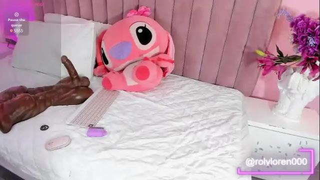 Image 12 of rolyloren Stream on Chaturbate on 11 days ago