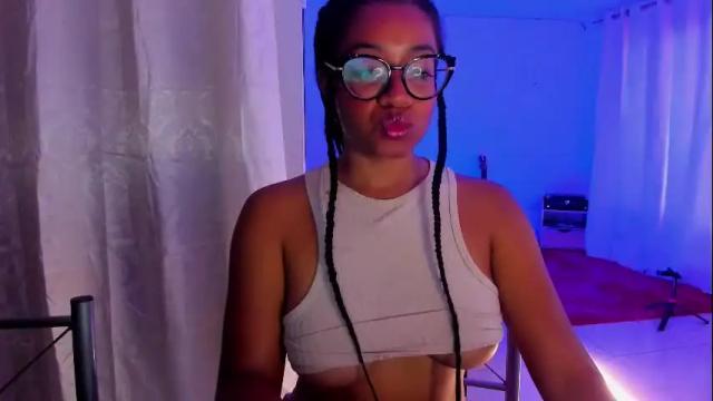Image 4 of romantic_stargirl Stream on Chaturbate on 28 days ago