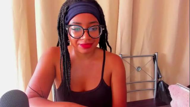 Image 3 of romantic_stargirl Stream on Chaturbate on 17 days ago