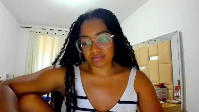 Image 3 of romantic_stargirl Stream on Chaturbate on 2 months ago