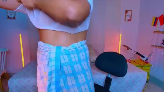 Image 2 of romirousexx Stream on Chaturbate on 22 days ago