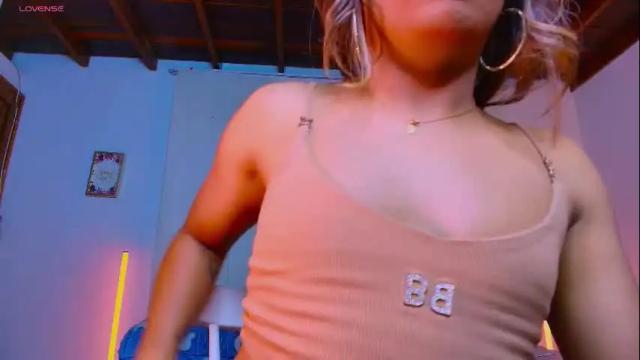 Image 11 of romirousexx Stream on Chaturbate on 10 days ago