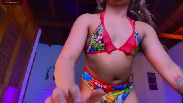 Image 6 of romirousexx Stream on Chaturbate on 2 months ago