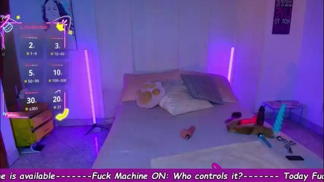 Image 3 of romirousexx Stream on Chaturbate on 2 months ago