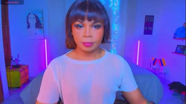 Image 11 of romirousexx Stream on Chaturbate on 1 month ago