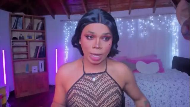 Image 2 of romirousexx Stream on Chaturbate on 8 days ago