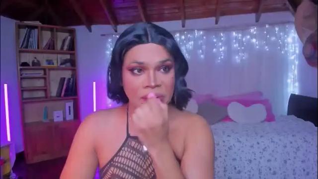 Image 3 of romirousexx Stream on Chaturbate on 8 days ago