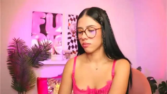 Image 10 of ronieeplay Stream on Chaturbate on 14 months ago