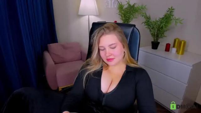 Image 8 of rony_pop Stream on Chaturbate on 14 months ago