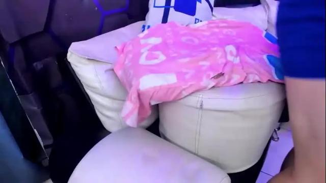 Image 11 of room_kitty Stream on Chaturbate on 1 month ago