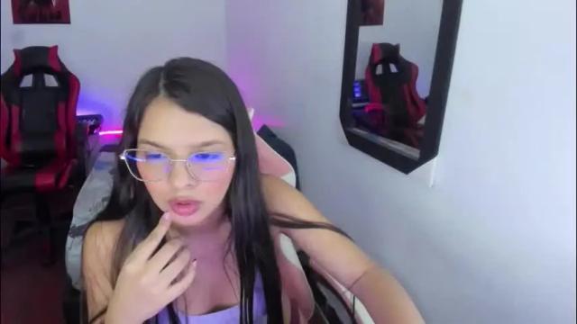 Image 11 of room_kitty Stream on Chaturbate on 1 month ago