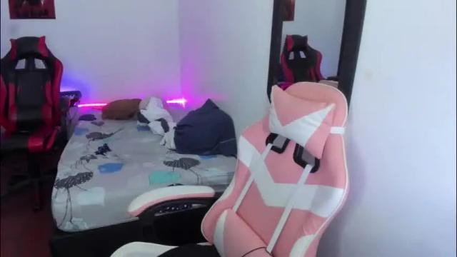 Image 8 of room_kitty Stream on Chaturbate on 1 month ago