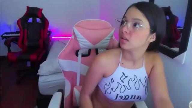 Thumbnail 3, room_kitty's Stream at Chaturbate, 19 days ago