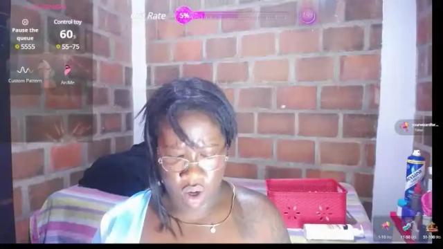 Image 12 of roos_veyker Stream on Chaturbate on 23 days ago