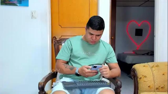 Image 2 of rooxxyy_ Stream on Chaturbate on 1 month ago